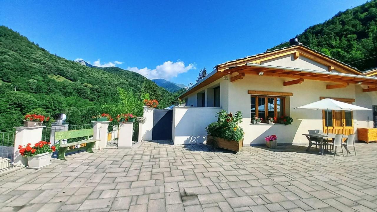 Vallemaira House Casa Belvedere Luce & Sole 10 Posti Letto San Damiano Macra Екстериор снимка
