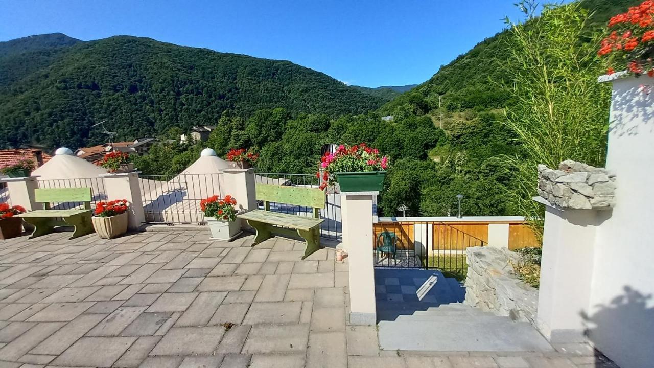 Vallemaira House Casa Belvedere Luce & Sole 10 Posti Letto San Damiano Macra Екстериор снимка